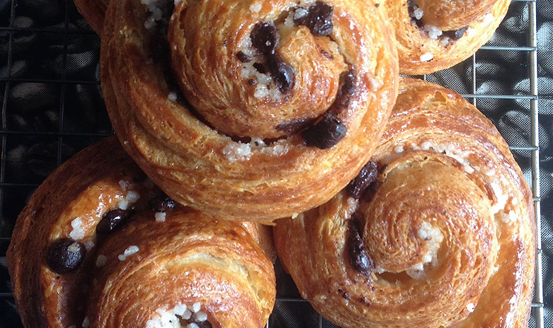 Brioches Feuilletées au Sucre. © Martin Belderson